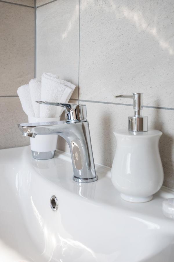 זאגרב Spacious 2Bdr Apartment - Free Parking מראה חיצוני תמונה