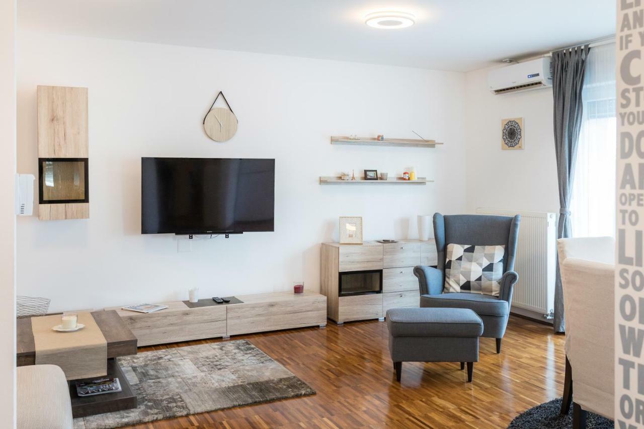 זאגרב Spacious 2Bdr Apartment - Free Parking מראה חיצוני תמונה