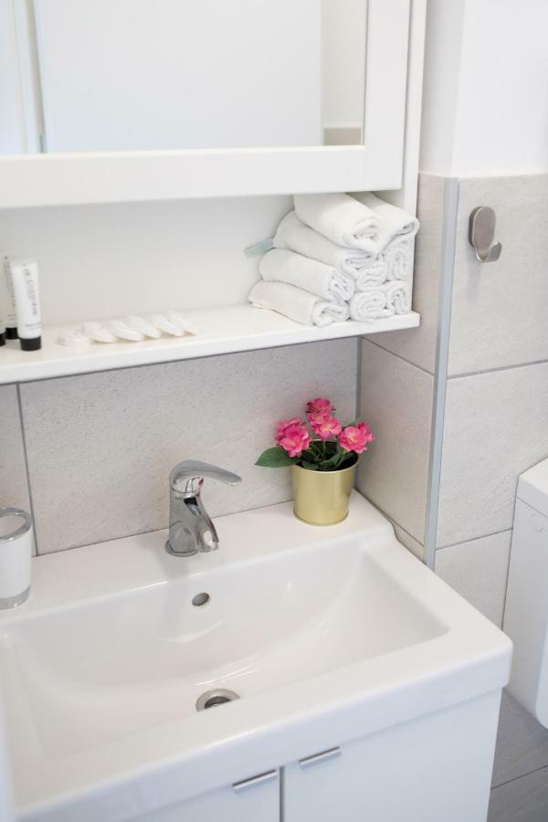 זאגרב Spacious 2Bdr Apartment - Free Parking מראה חיצוני תמונה